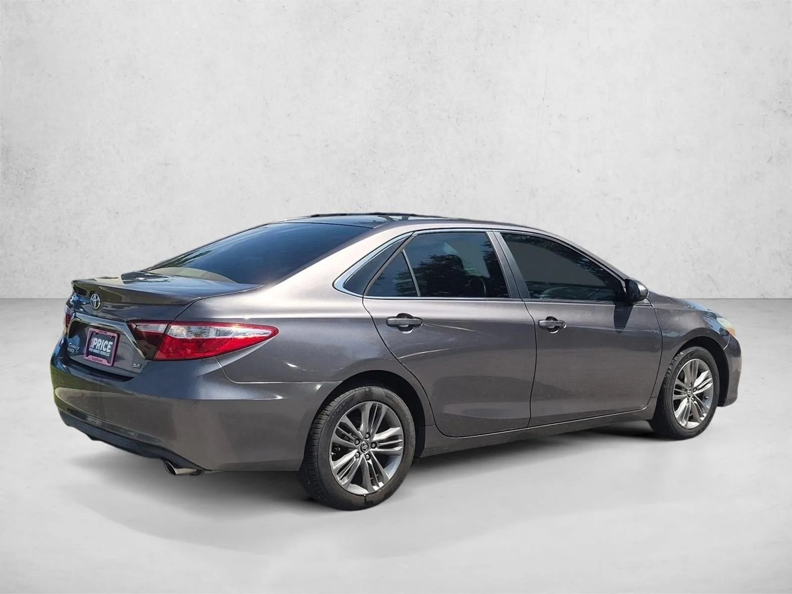 2015 Toyota Camry 4dr Sdn I4 Auto SE (SE) photo 5