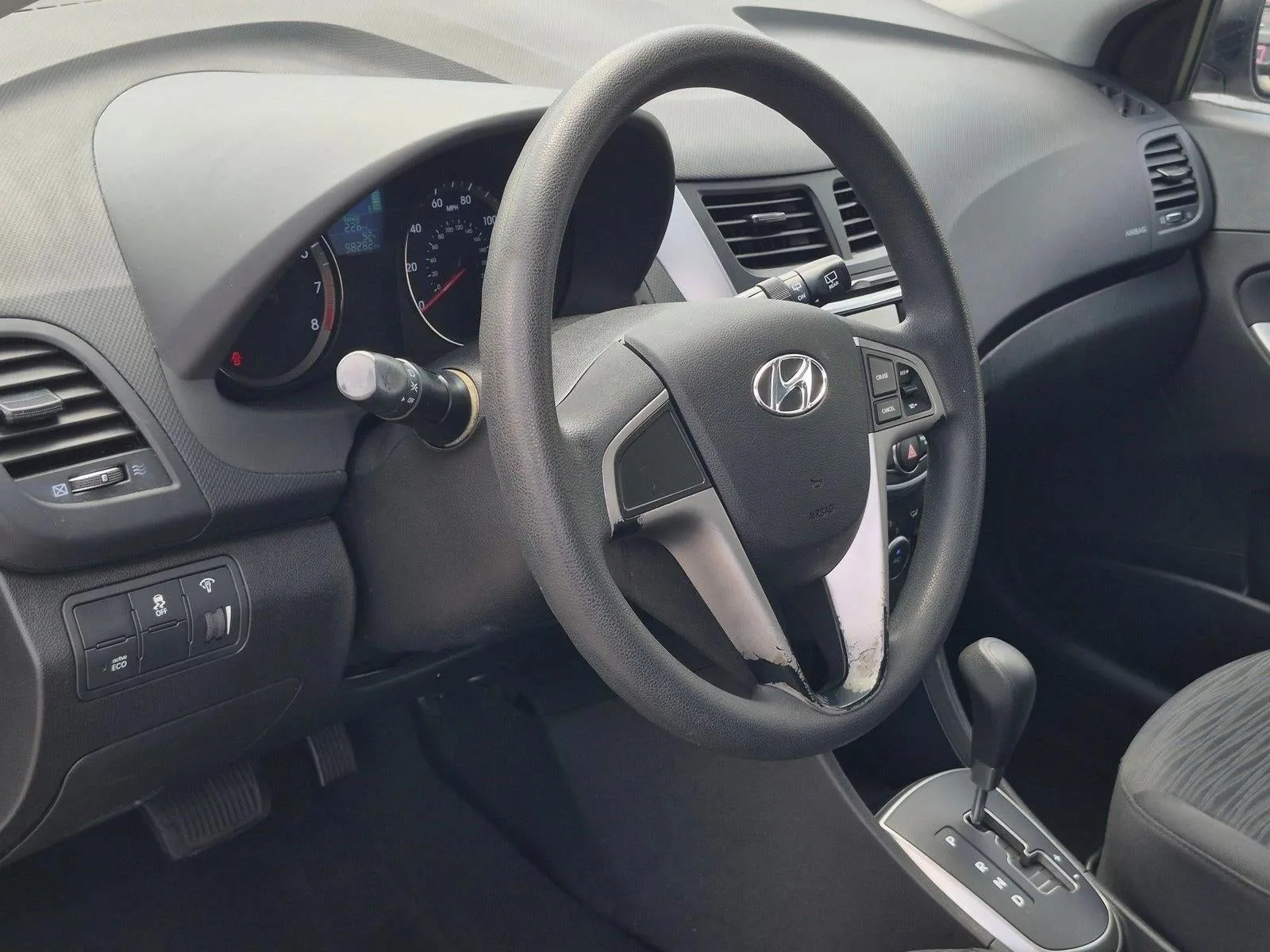 2015 Hyundai ACCENT 5dr HB Auto GS photo 9