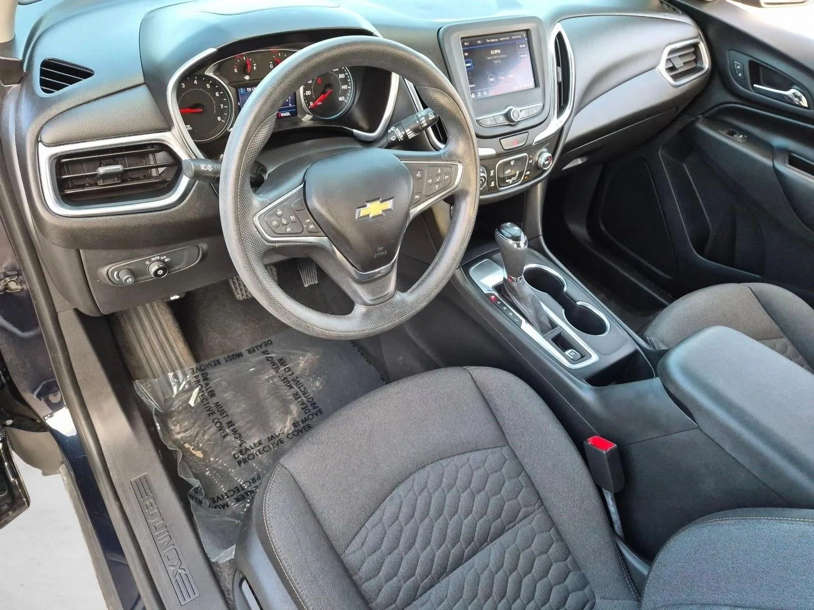 2020 Chevrolet Equinox FWD LT photo 9