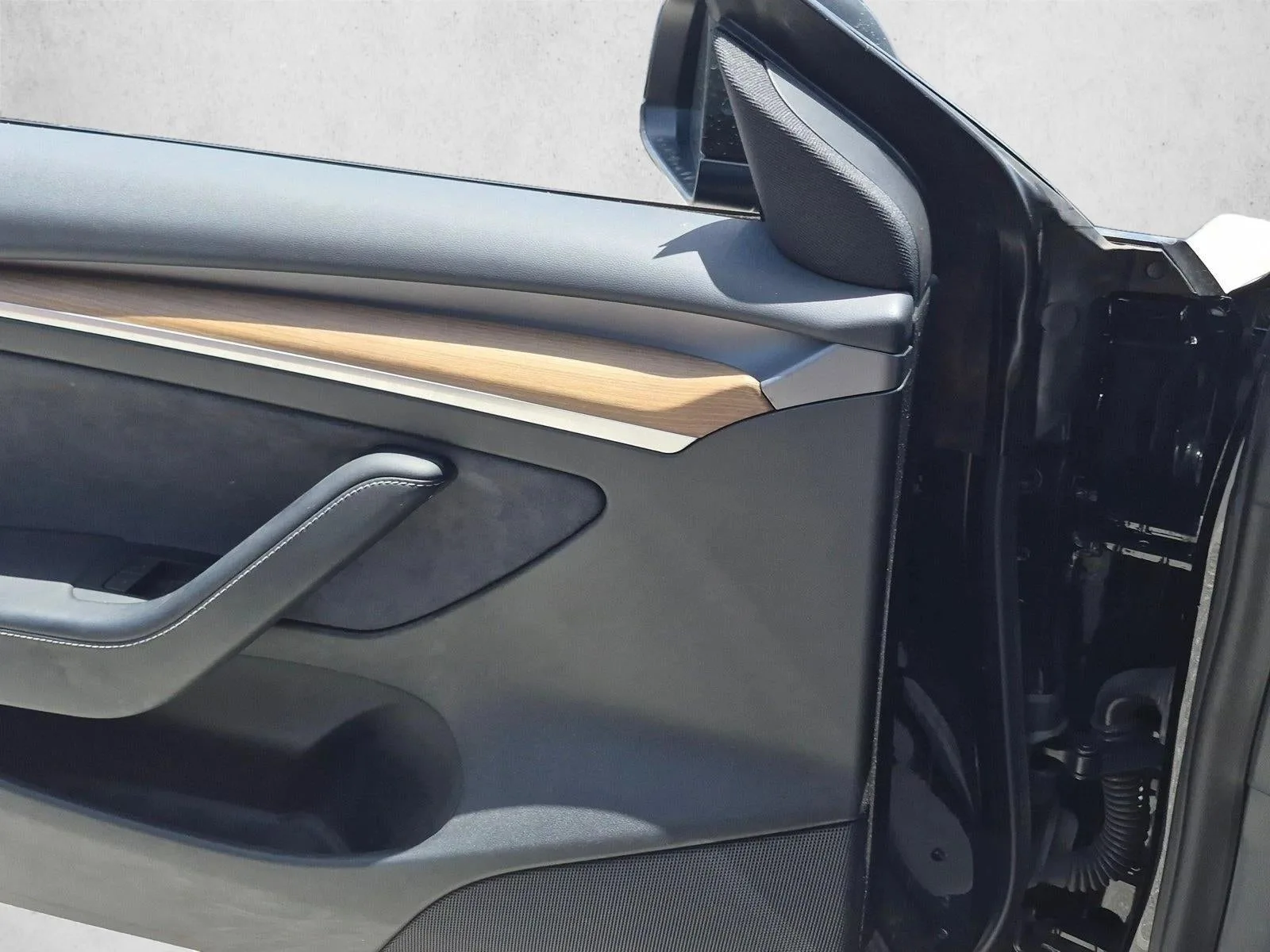2021 Tesla Model 3 Standard Range Plus RWD photo 11