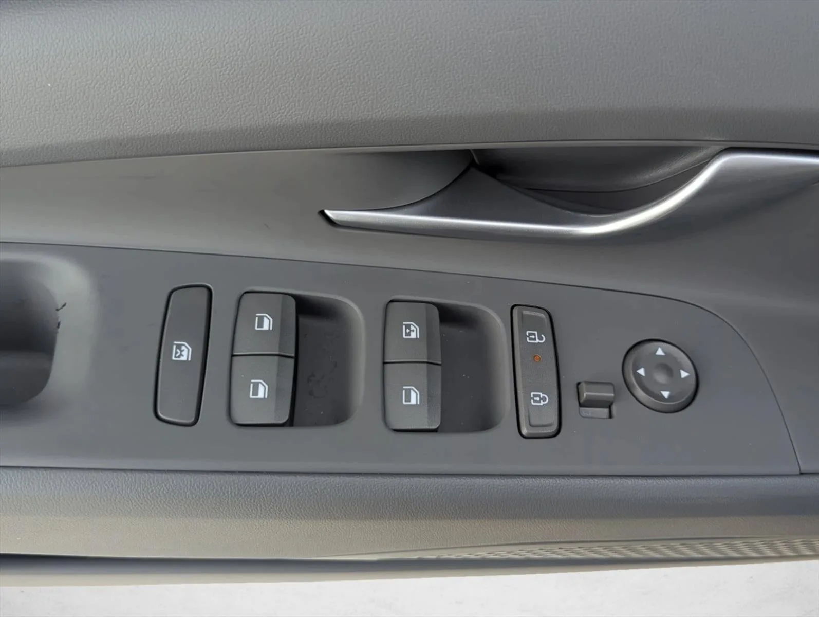 2025 Hyundai ELANTRA SEL Sport IVT photo 8
