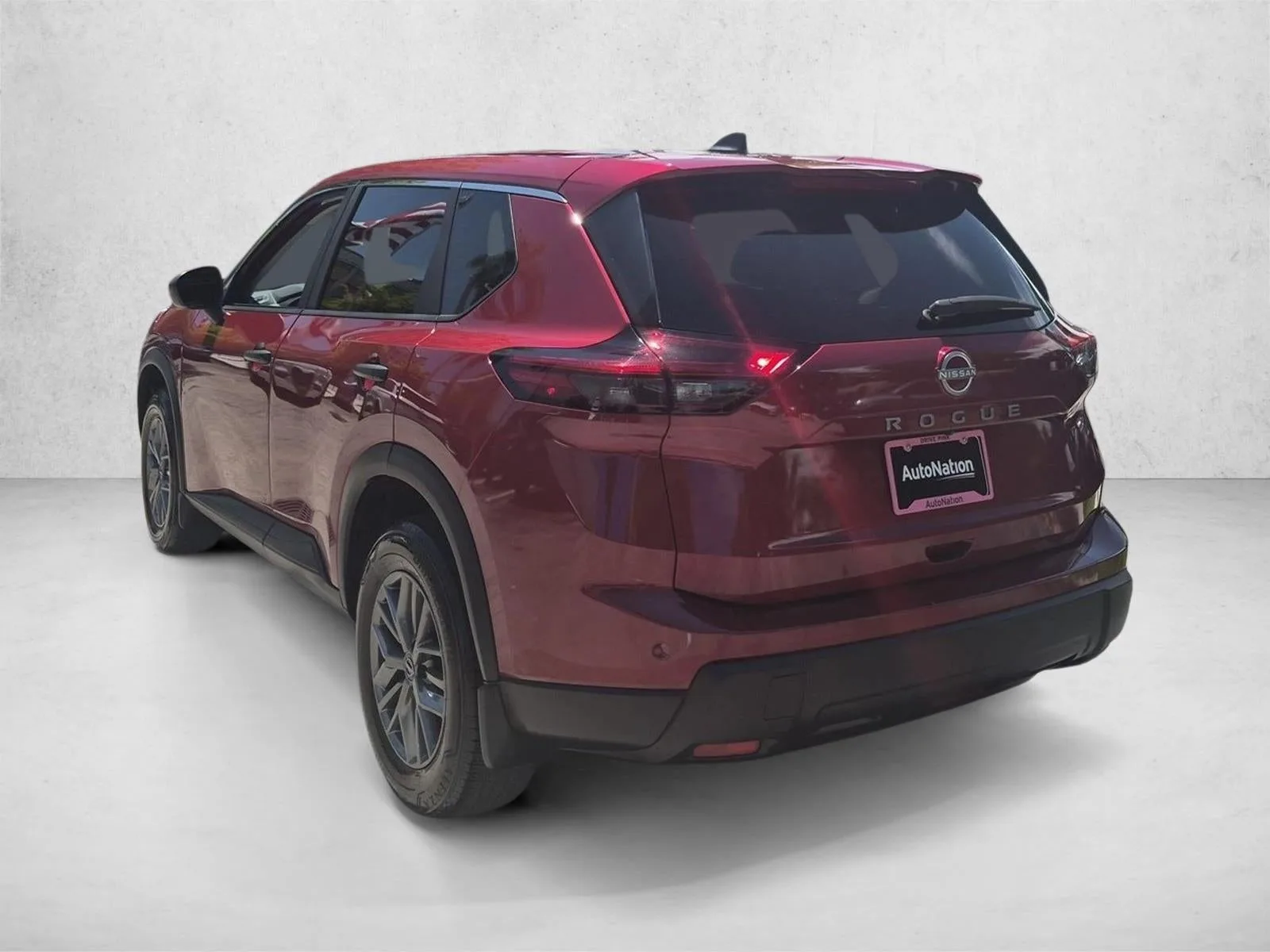 2025 Nissan Rogue FWD S photo 8