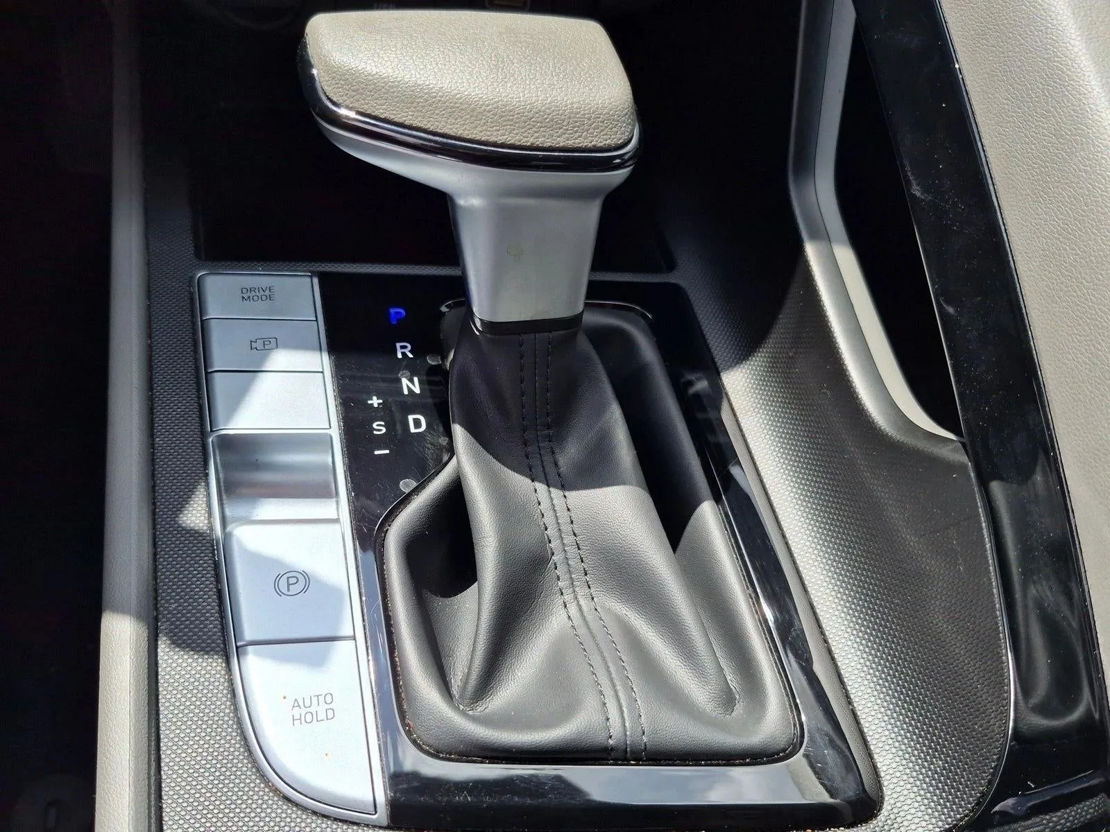 2023 Hyundai ELANTRA Hybrid Blue DCT photo 11