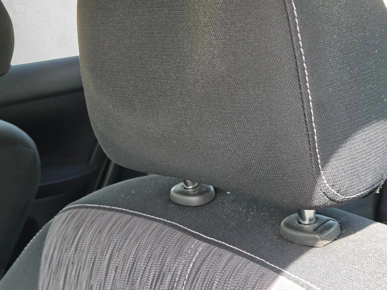 2014 Nissan Sentra 4dr Sdn I4 CVT SV photo 8