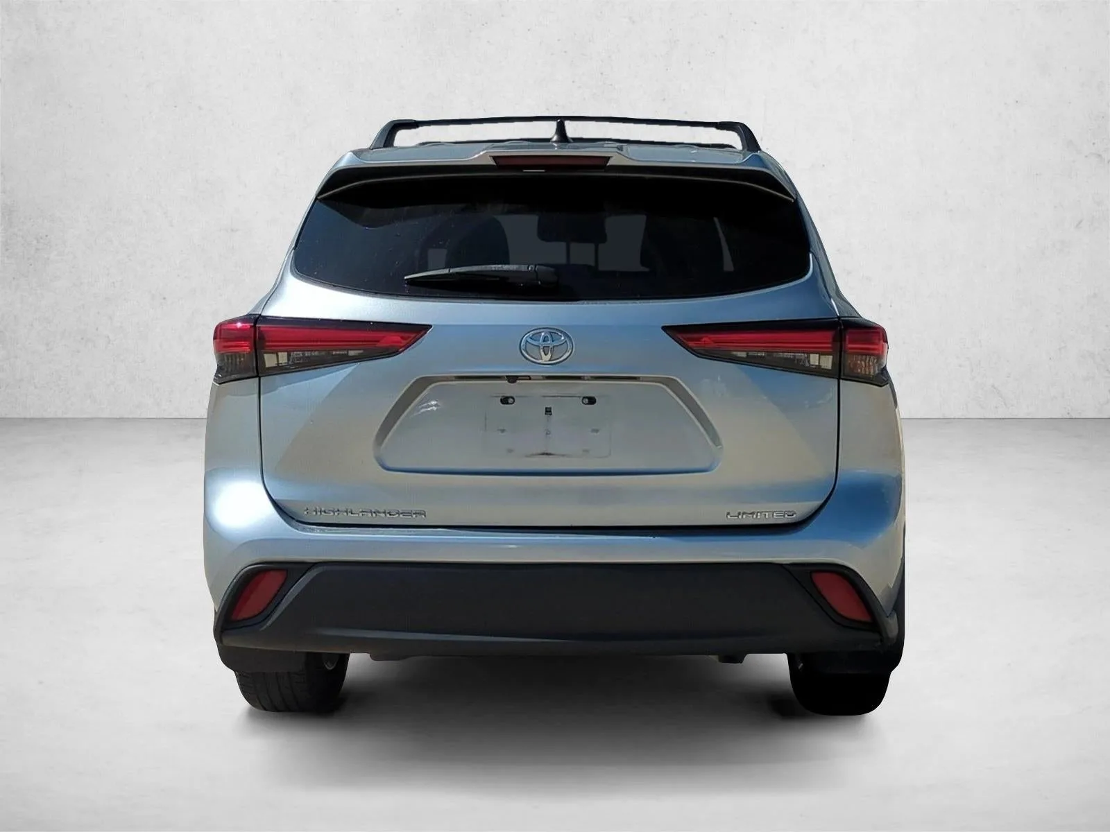 2022 Toyota Highlander L FWD (Natl) photo 6