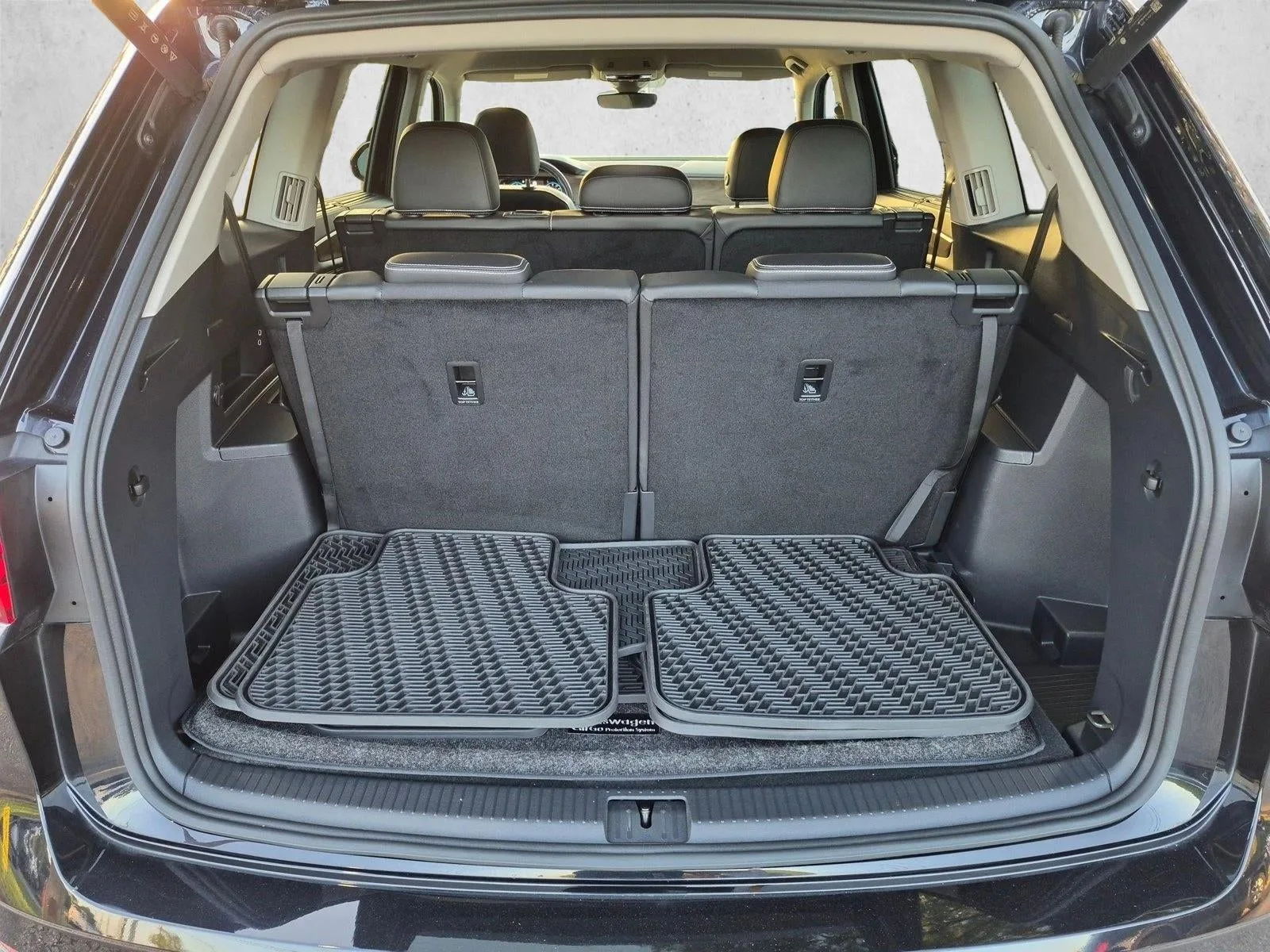 2024 Volkswagen Atlas 2.0T SE w/Technology photo 6