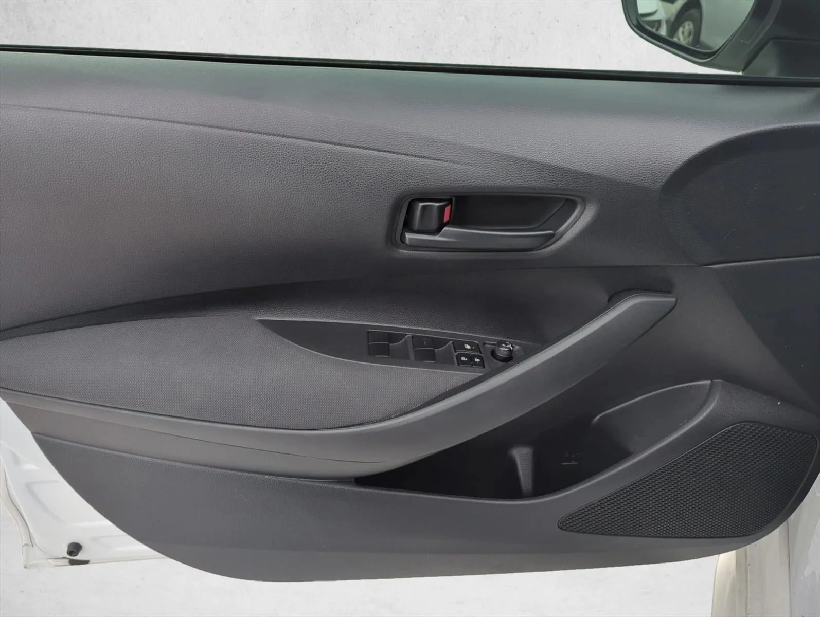 2024 Toyota Corolla LE CVT (Natl) photo 9