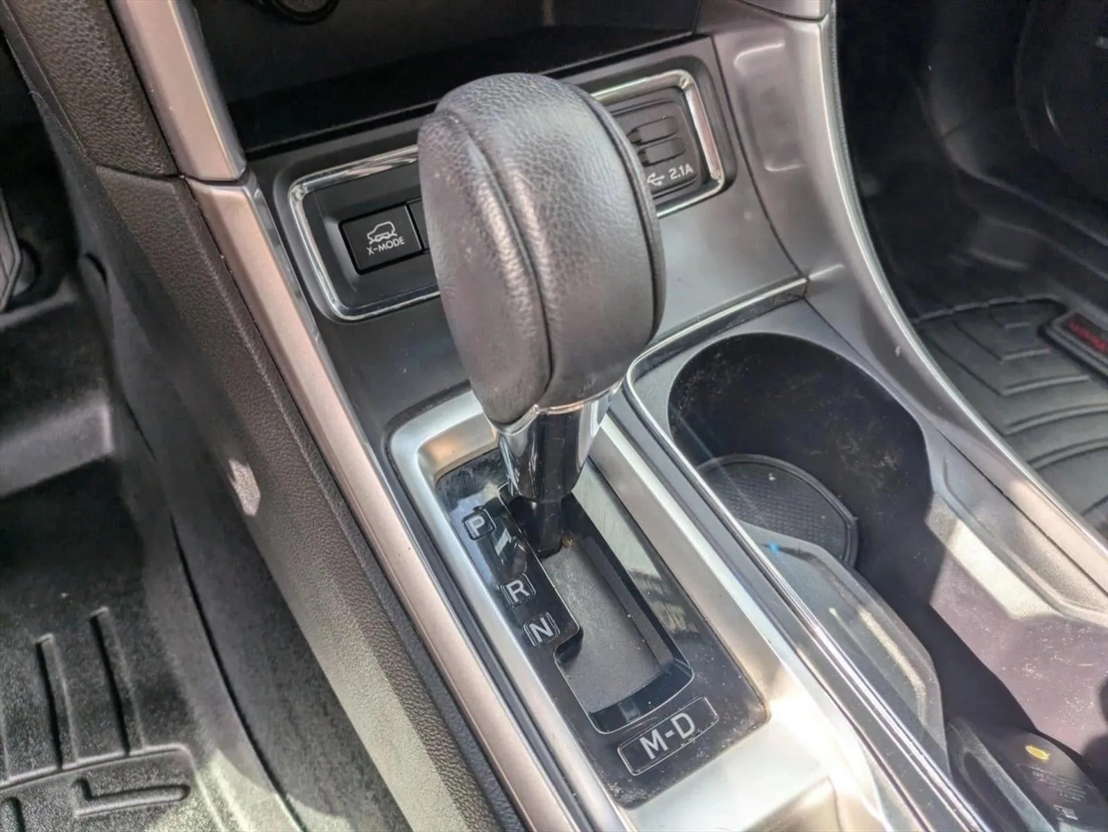2020 Subaru Ascent Limited 7-Passenger photo 11