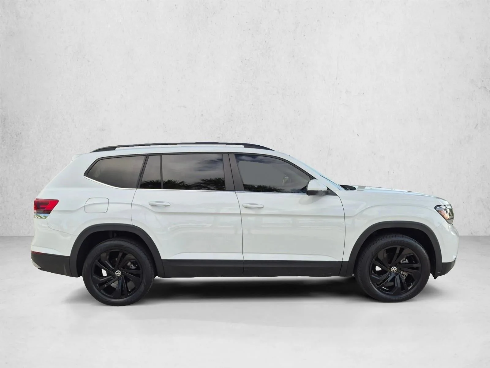 2022 Volkswagen Atlas 3.6L V6 SE w/Technology 4MOTION photo 4