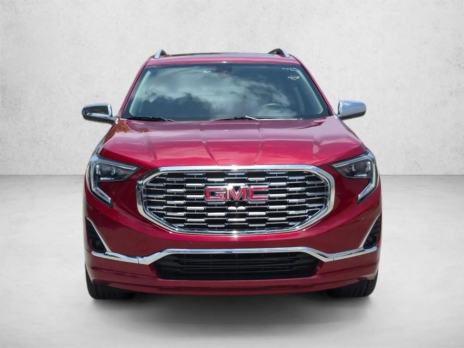 2018 GMC Terrain Denali photo 2