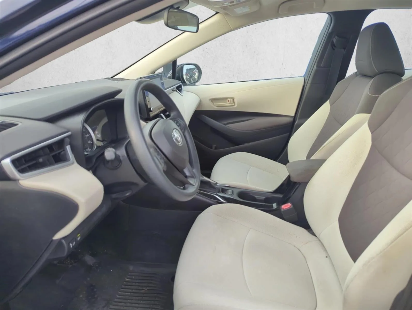 2022 Toyota Corolla LE CVT (Natl) photo 10