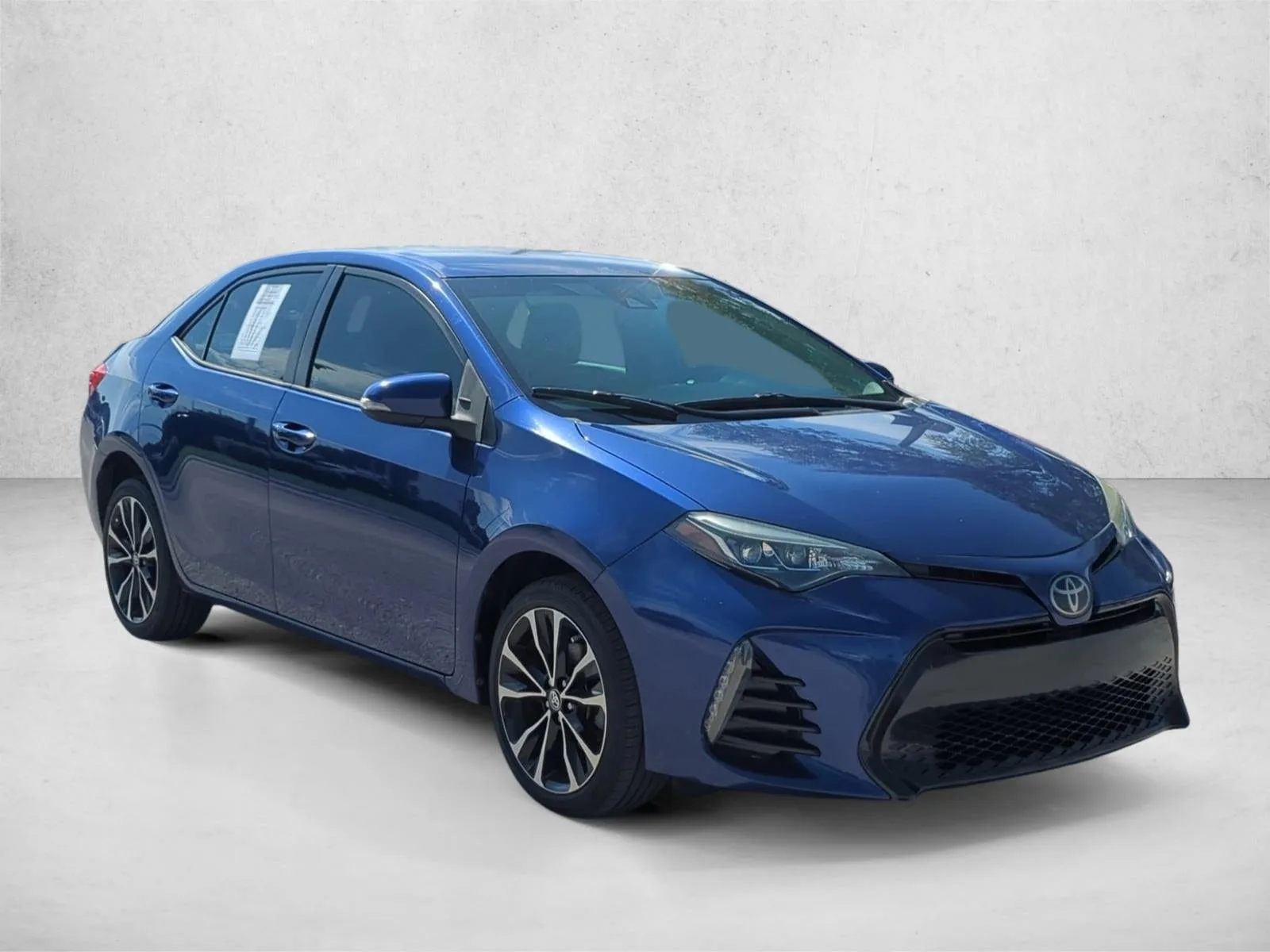 2018 Toyota Corolla SE CVT (Natl) photo 4
