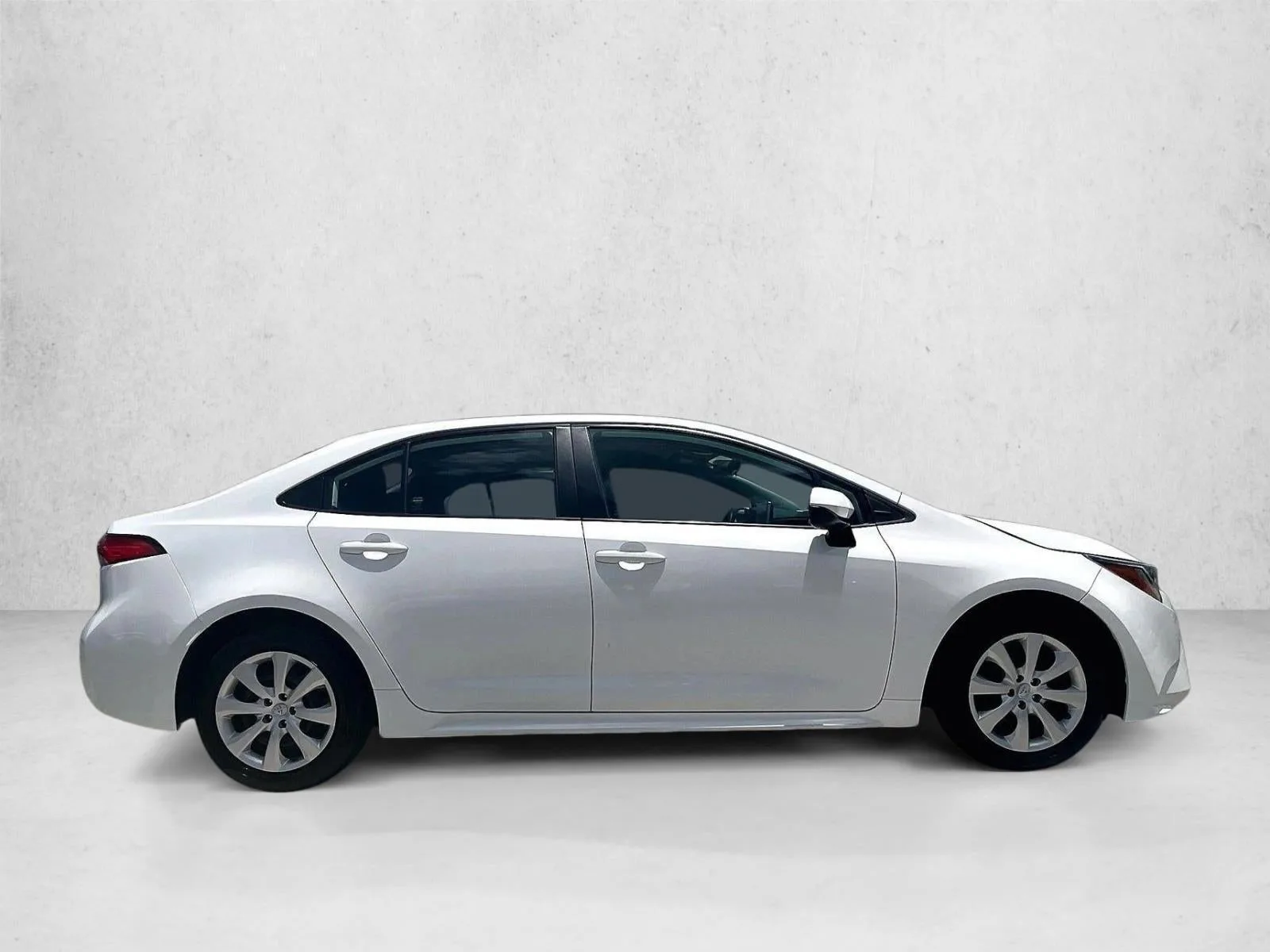 2021 Toyota Corolla LE photo 5