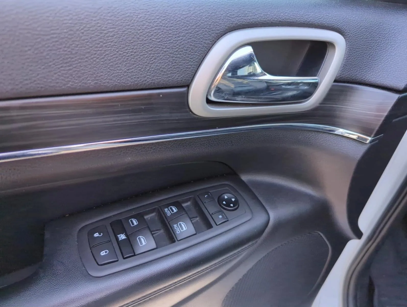 2020 Jeep Grand Cherokee Limited 4x4 photo 10
