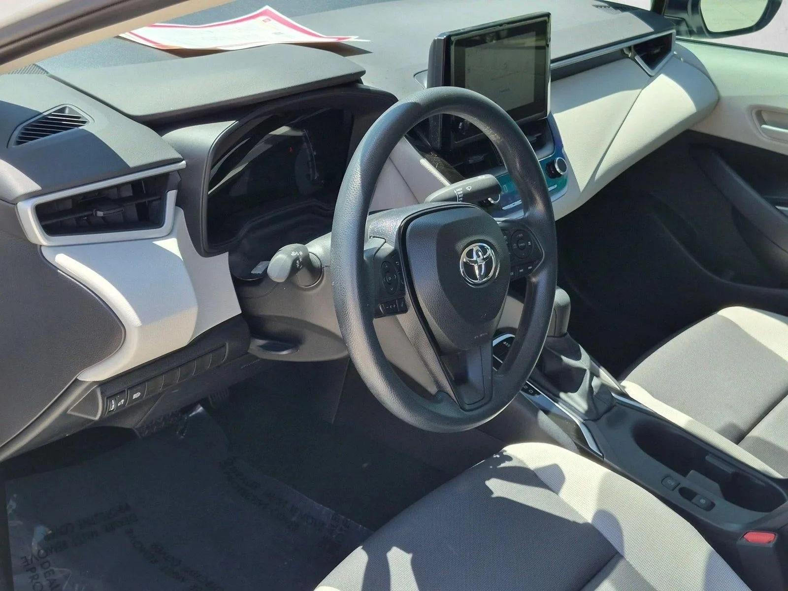 2026 Toyota Corolla LE CVT (Natl) photo 9