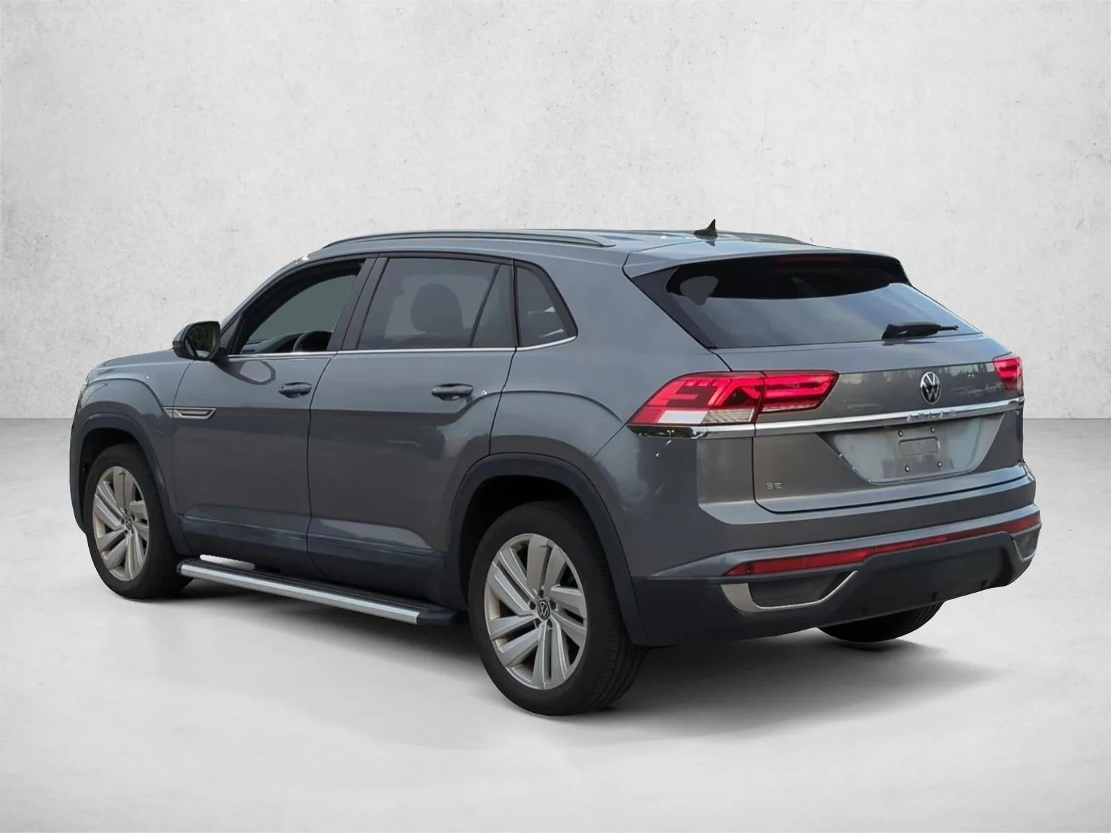 2021 Volkswagen Atlas Cross Sport 2.0T SE w/Technology FWD photo 7