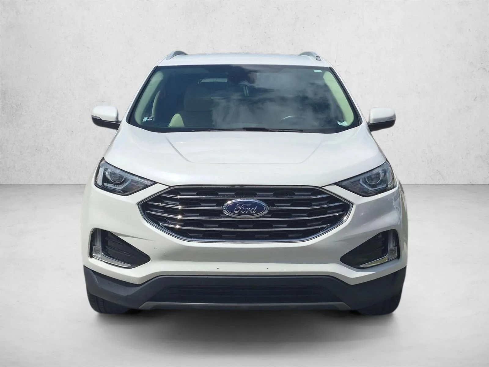 2020 Ford Edge SEL AWD photo 2