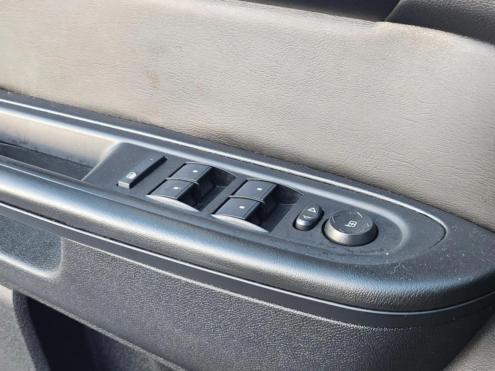 2017 Chevrolet Traverse LT photo 9