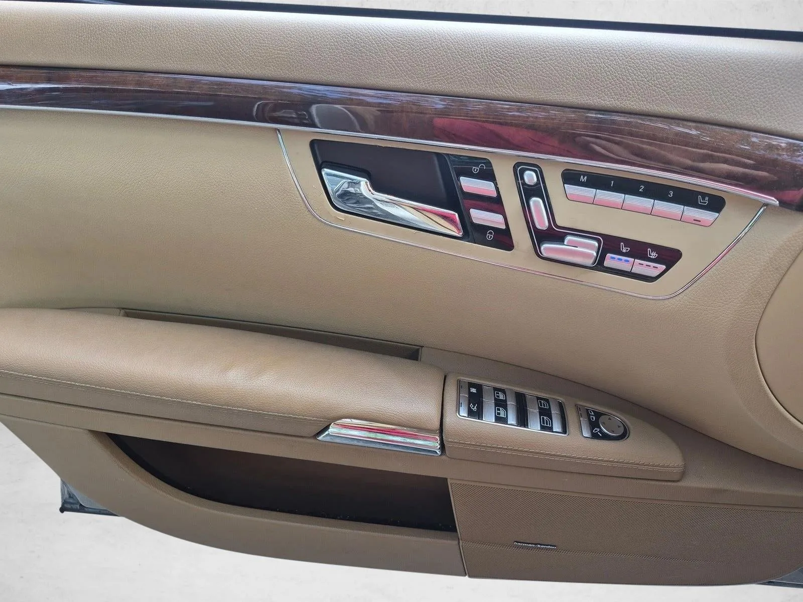 2007 Mercedes-Benz S-Class S 550 Sedan photo 10