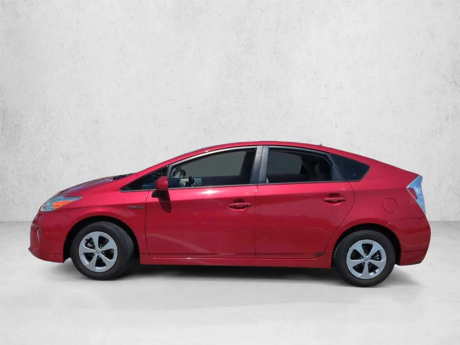 2013 Toyota Prius 5dr HB Two (Natl) photo 9