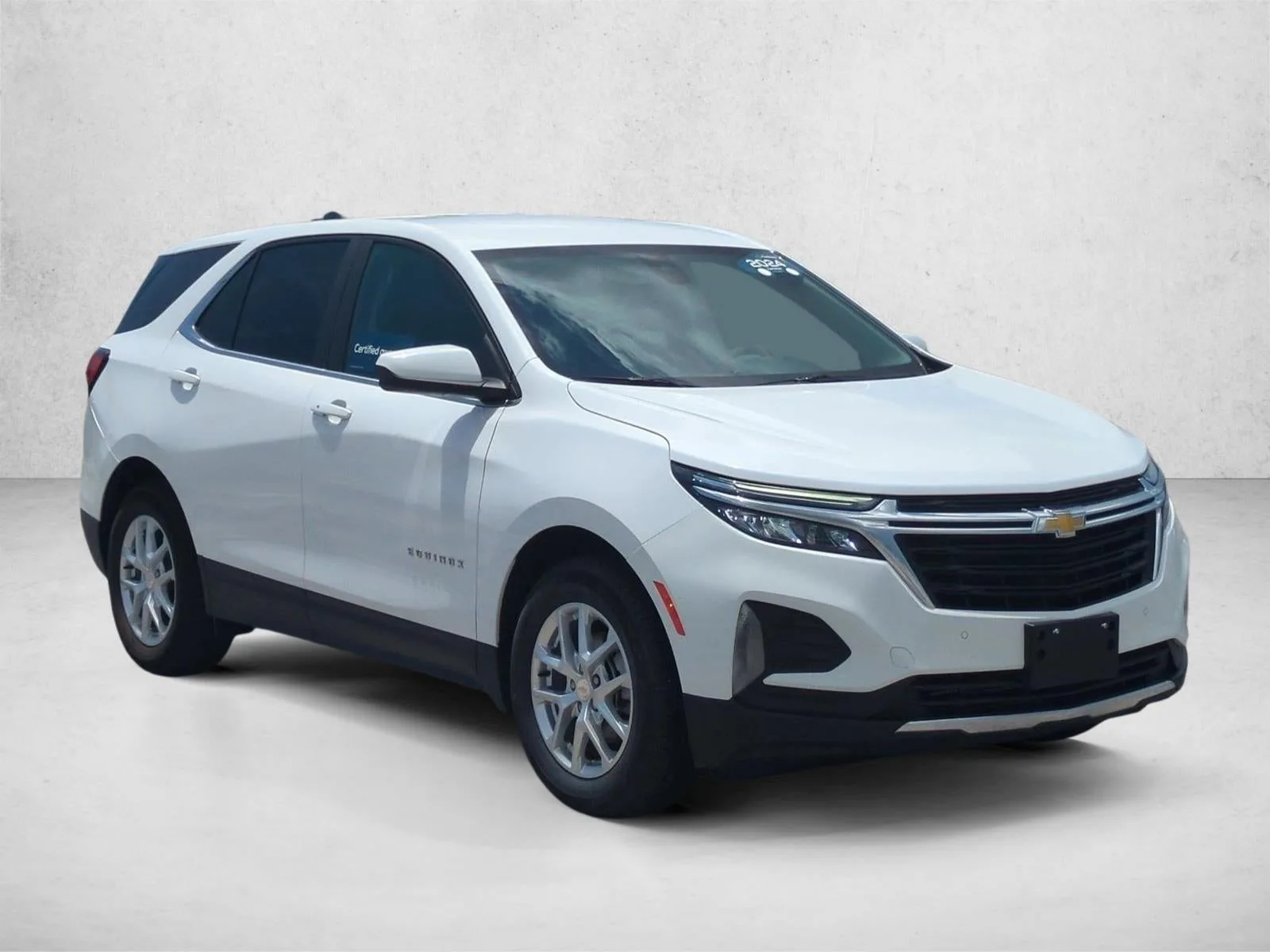 2024 Chevrolet Equinox LT photo 3
