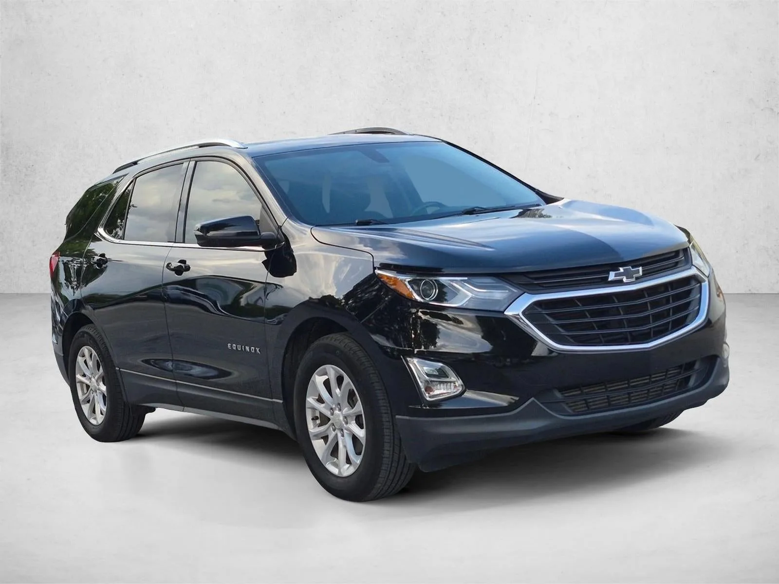 2019 Chevrolet Equinox LT photo 3