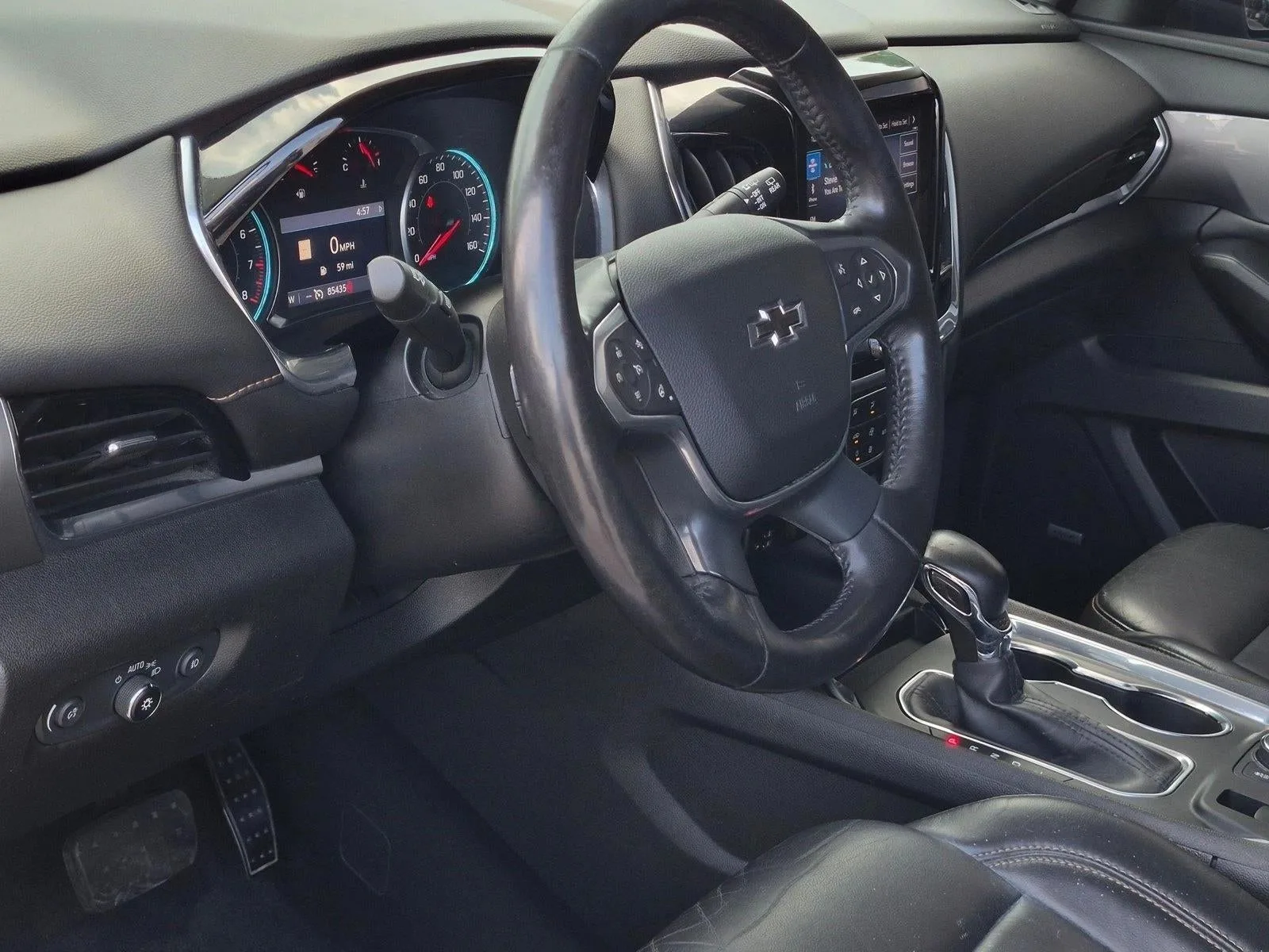 2021 Chevrolet Traverse FWD 2LT photo 9