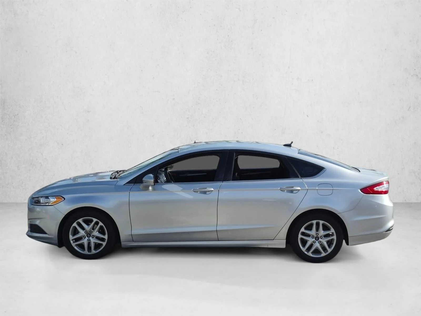2016 Ford Fusion 4dr Sdn SE FWD photo 8