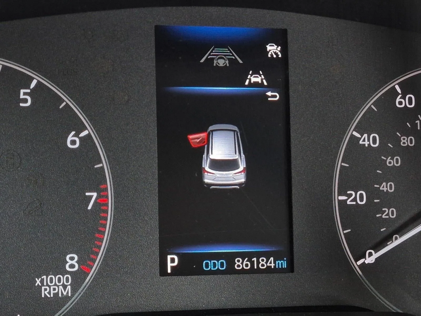 2023 Toyota Corolla Cross L 2WD (Natl) photo 10