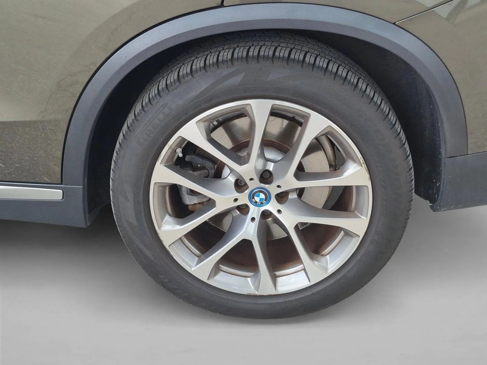2024 BMW X5 PHEV xDrive50e photo 4