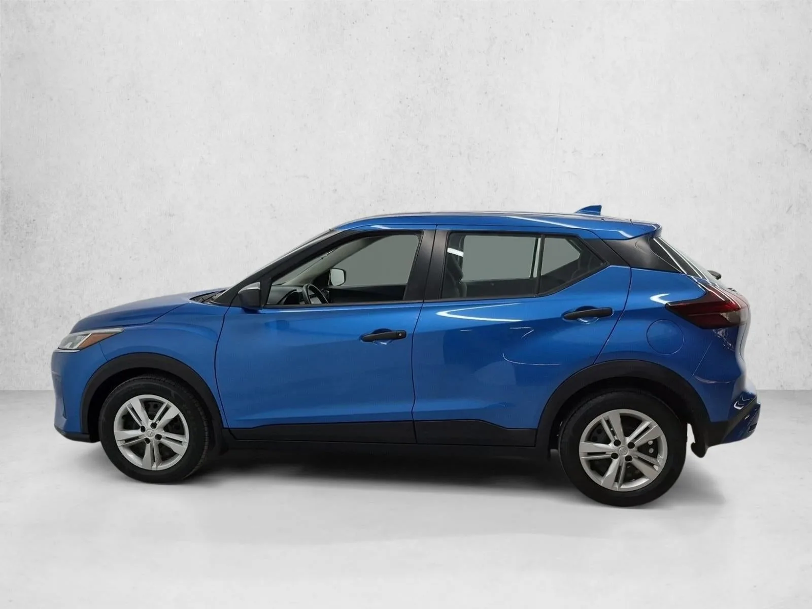 2023 Nissan Kicks S Xtronic CVT photo 9