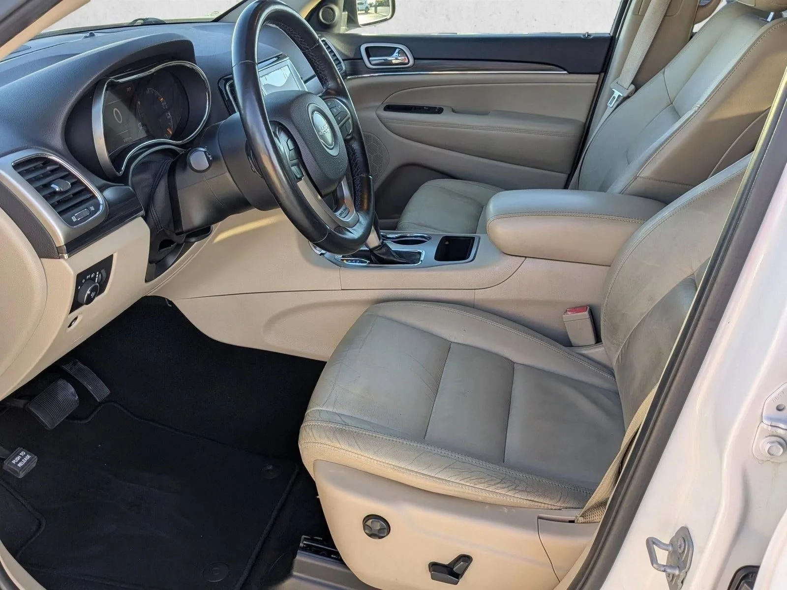 2019 Jeep Grand Cherokee Limited 4x2 photo 16