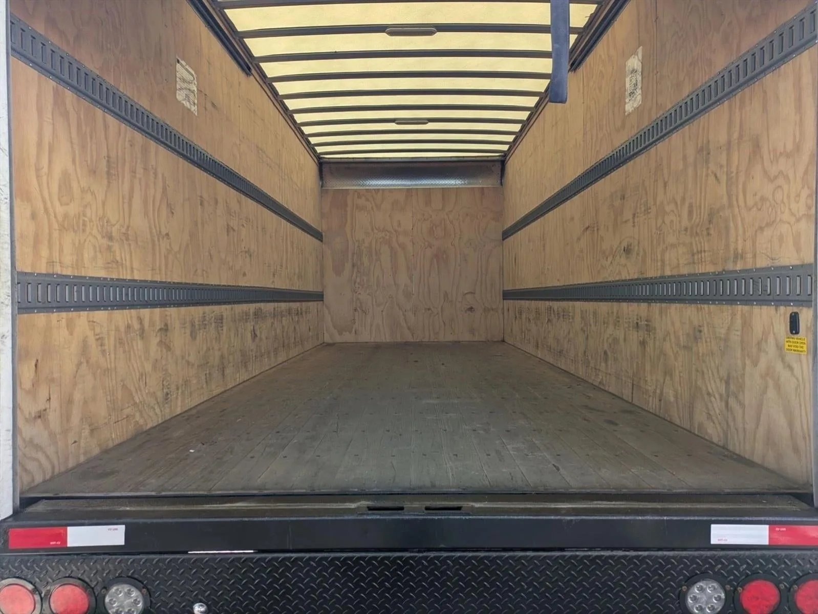 2023 Chevrolet Low Cab Forward 4500 HG 1WT photo 8