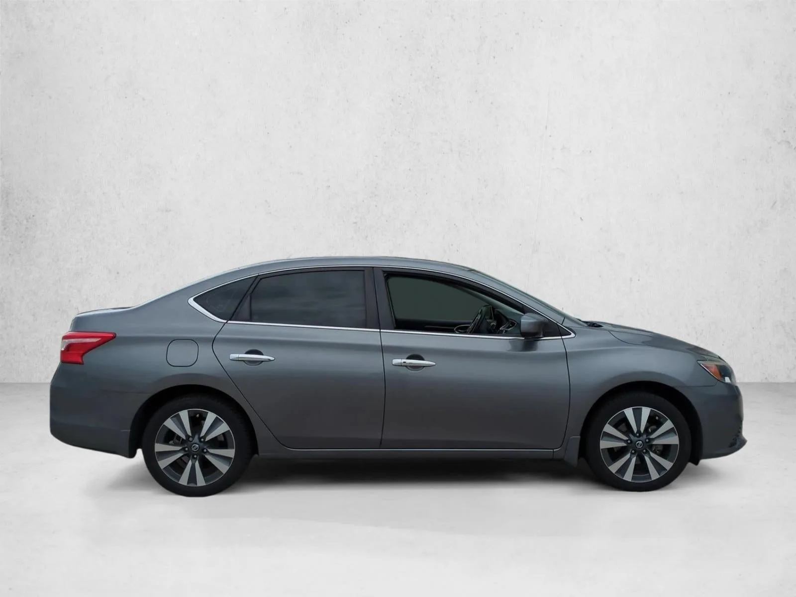 2019 Nissan Sentra SV CVT photo 4