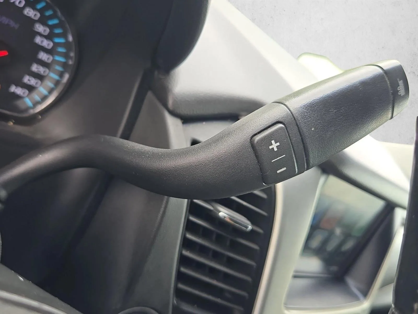 2020 GMC Yukon XL 2WD 4dr SLT photo 12