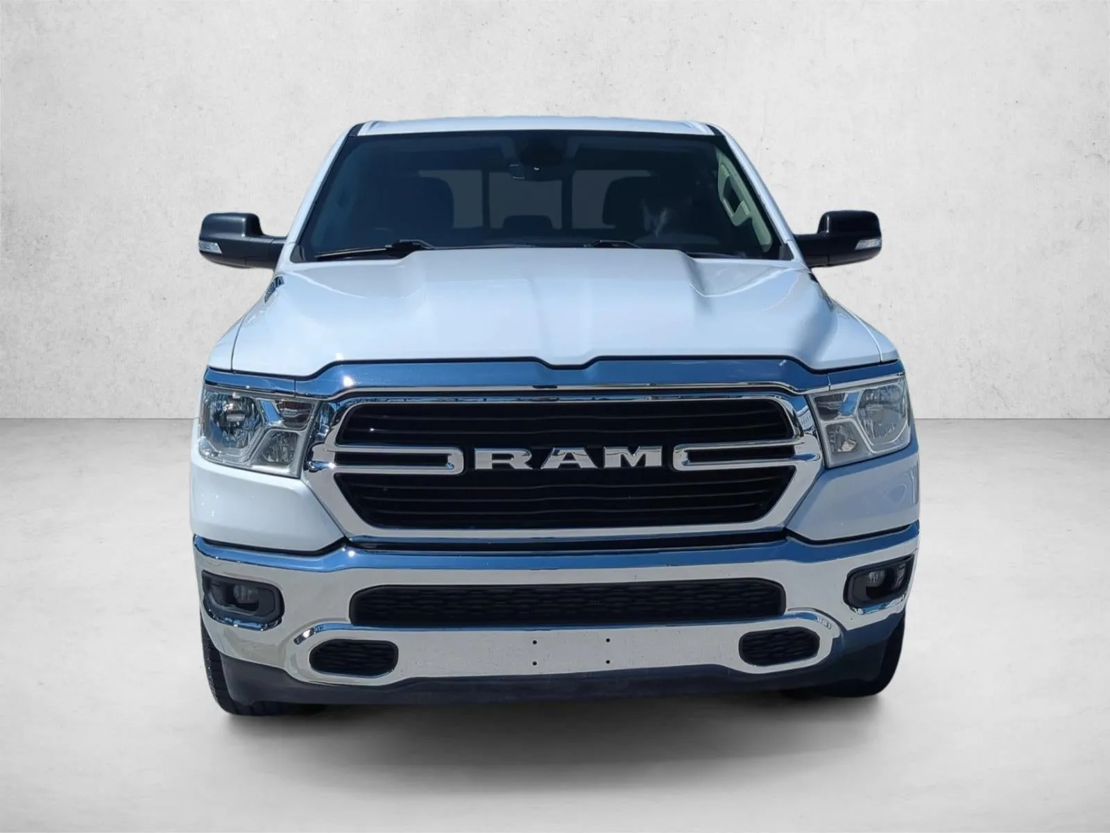 2020 RAM 1500 Lone Star 4x2 Crew Cab 5'7" Box photo 2