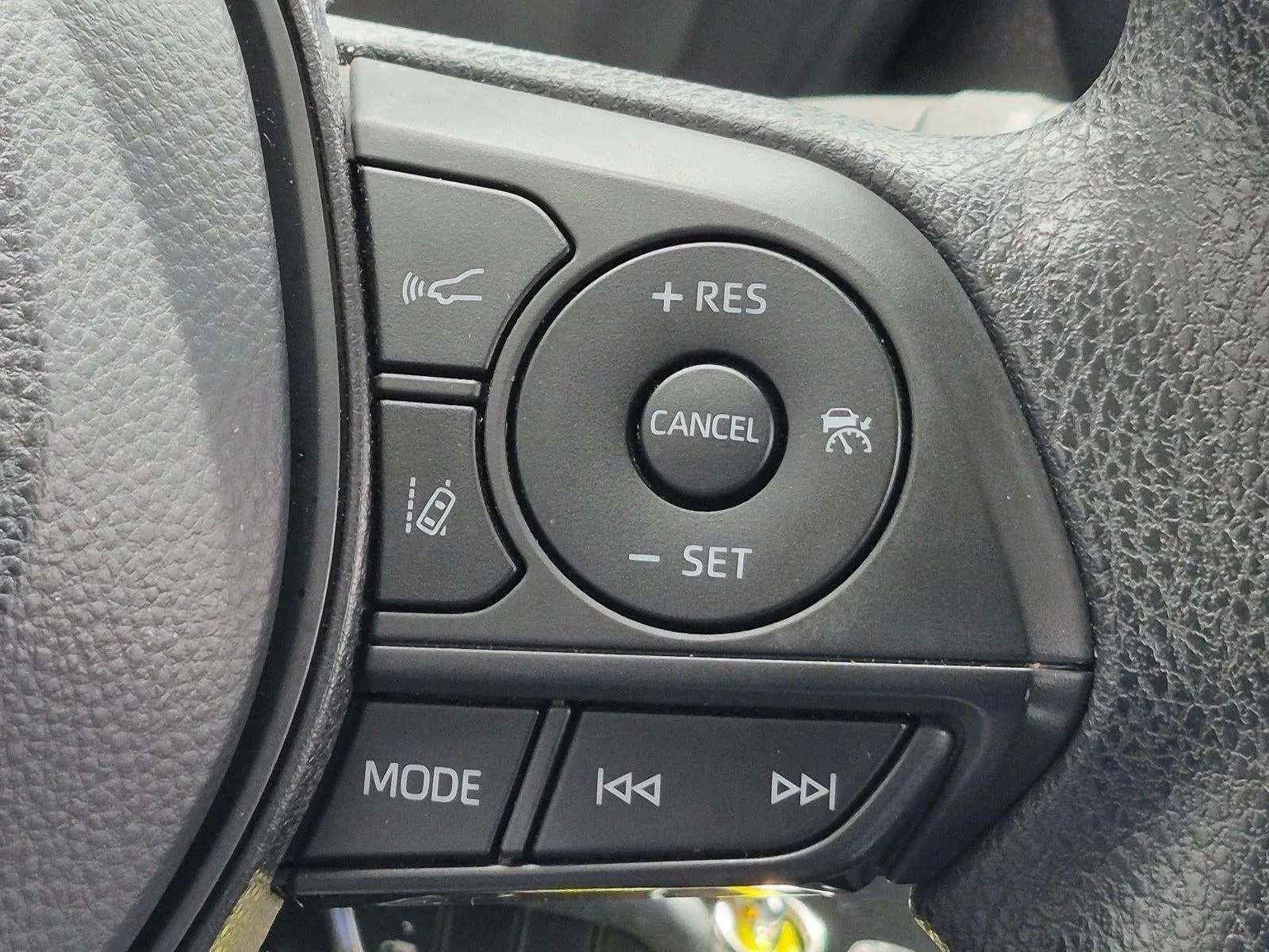 2020 Toyota Corolla LE CVT (Natl) photo 11