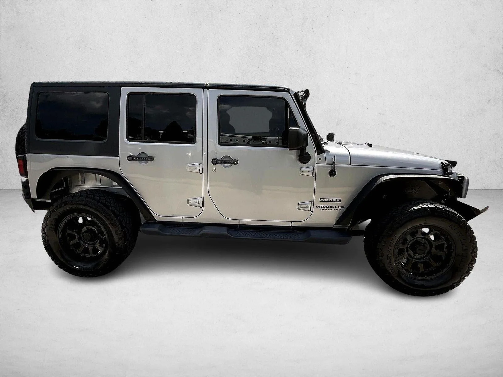 2016 Jeep Wrangler Unlimited 4WD 4dr Sport photo 5