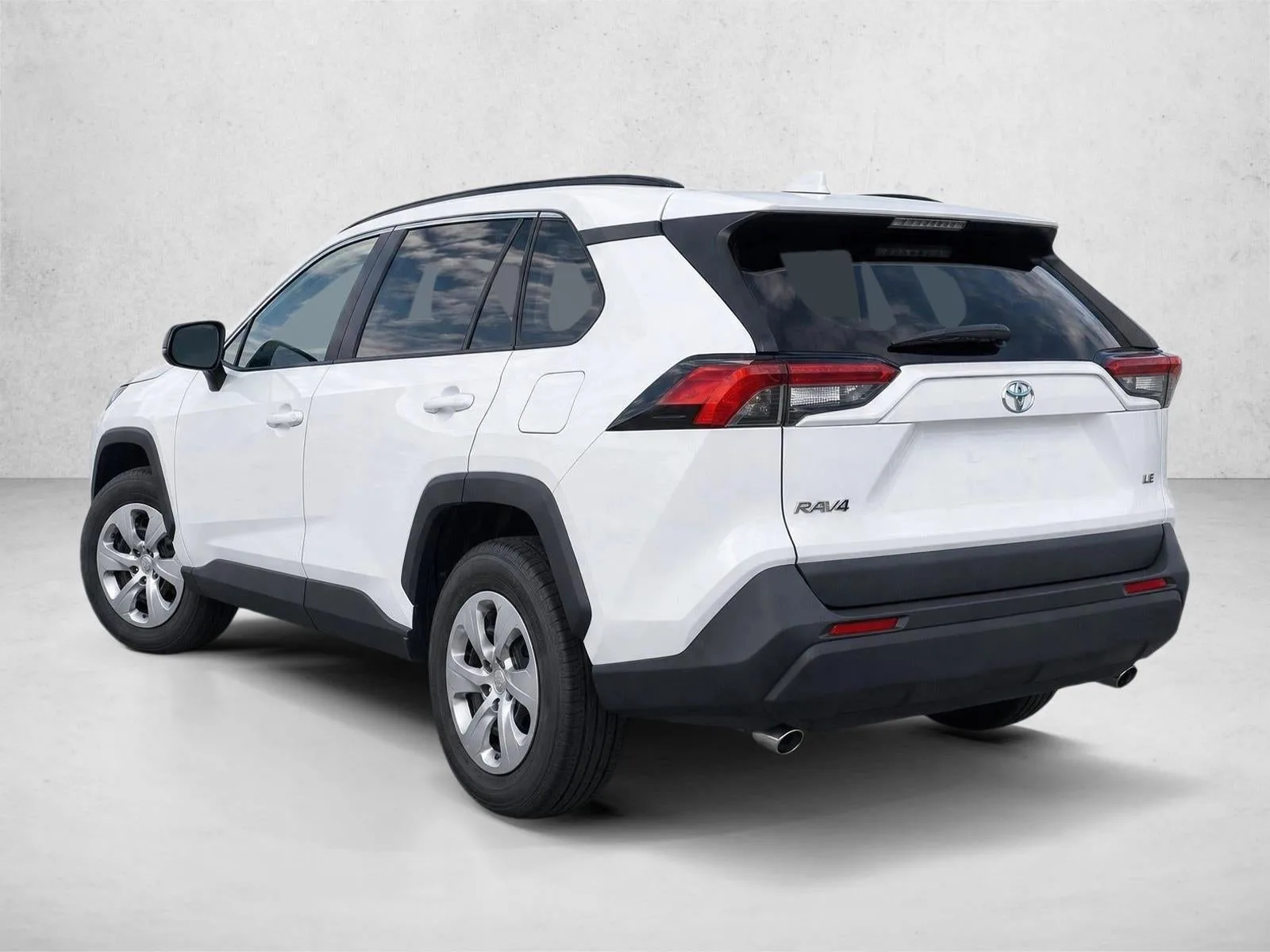 2020 Toyota RAV4 LE FWD (GS) photo 5