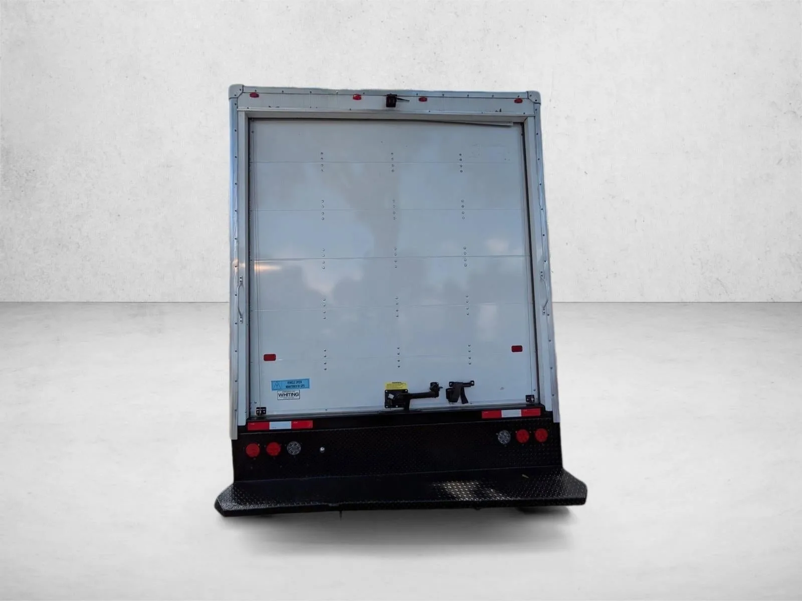 2023 Chevrolet Low Cab Forward 4500 HG 1WT photo 6