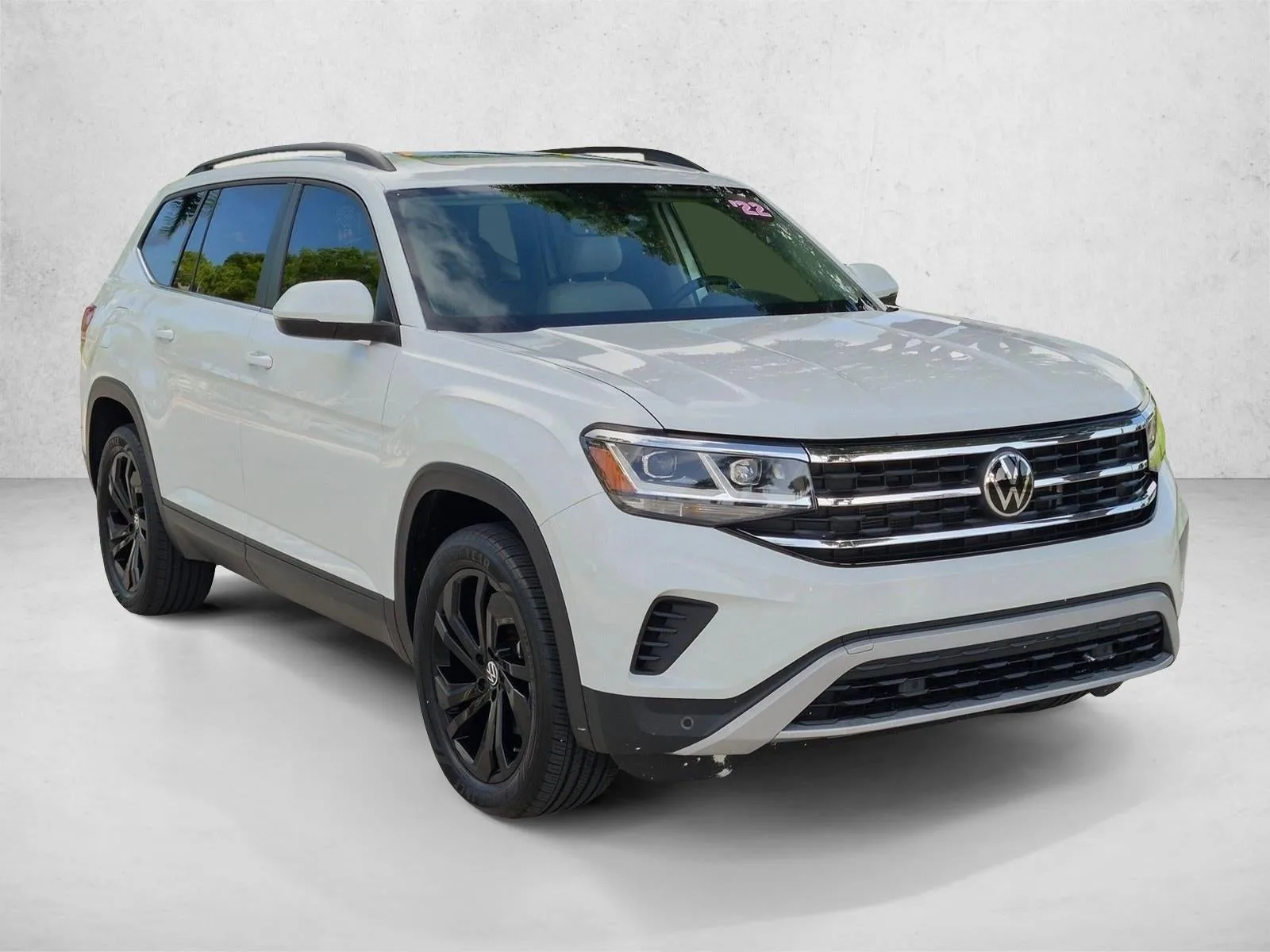 2022 Volkswagen Atlas 3.6L V6 SE w/Technology 4MOTION photo 3