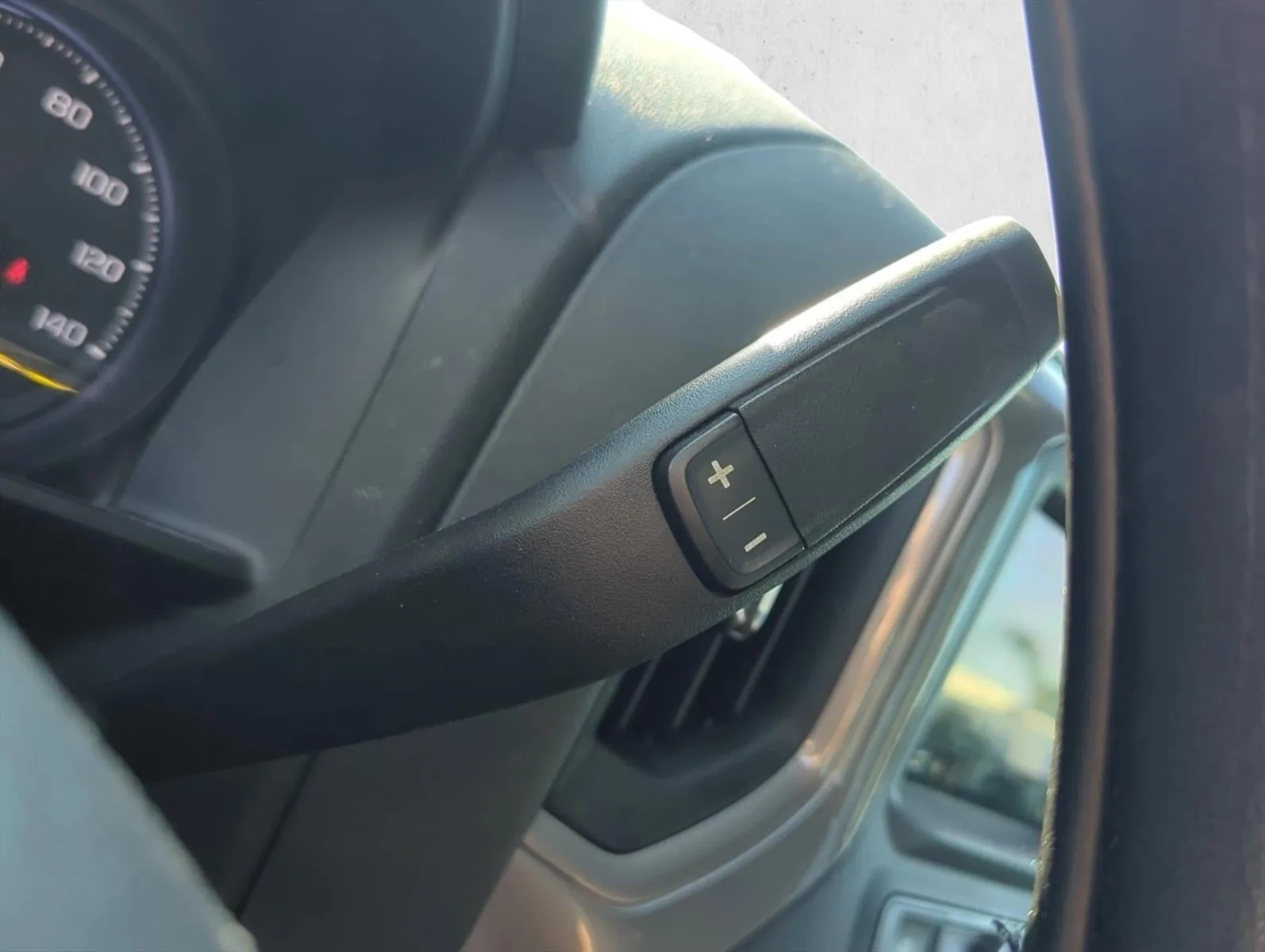 2019 Chevrolet Silverado 1500 Crew Cab Short Box 2-Wheel Drive Custom photo 10