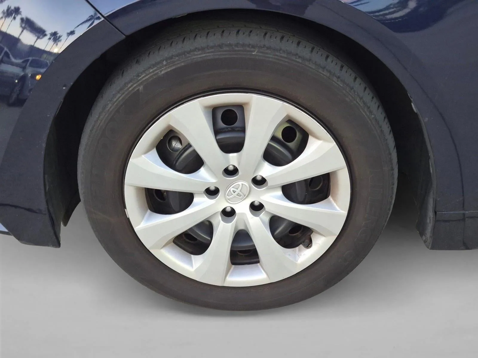 2023 Toyota Corolla LE CVT (Natl) photo 6