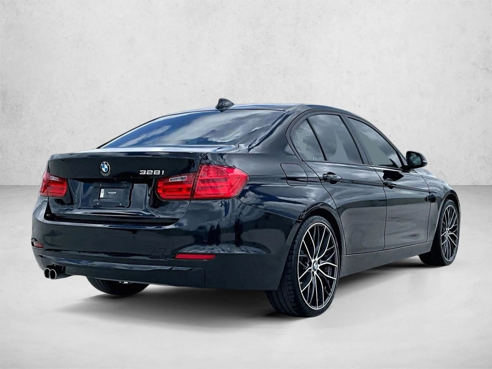 2014 BMW 328i Sedan photo 2