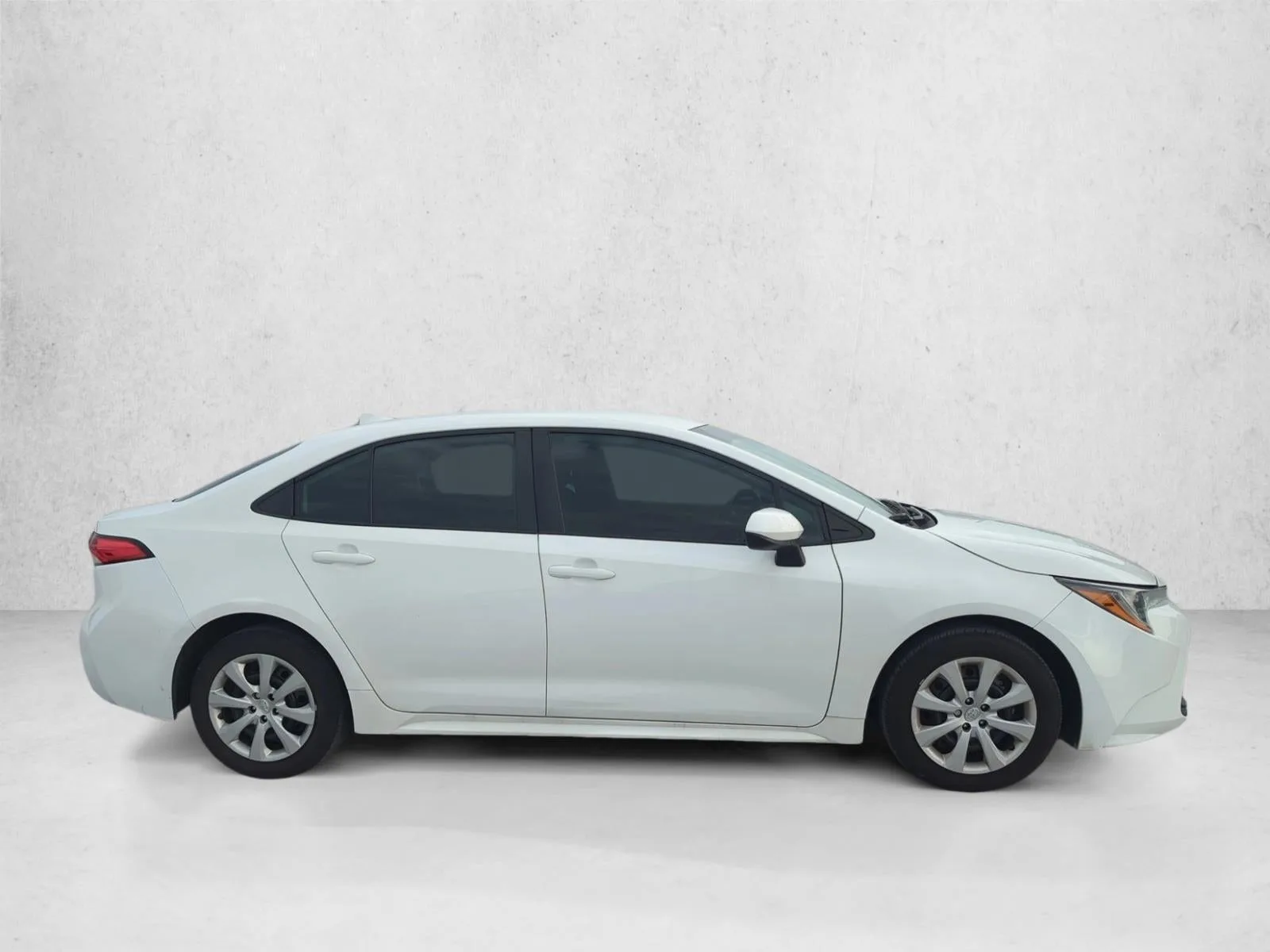 2024 Toyota Corolla LE CVT (Natl) photo 4