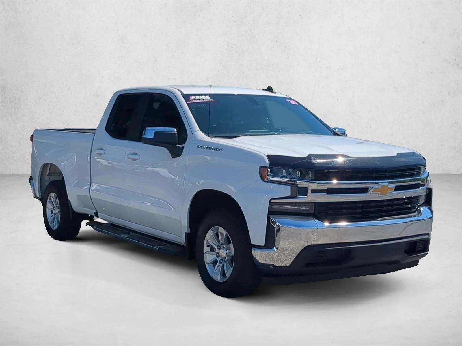 2020 Chevrolet Silverado 1500 LT photo 3
