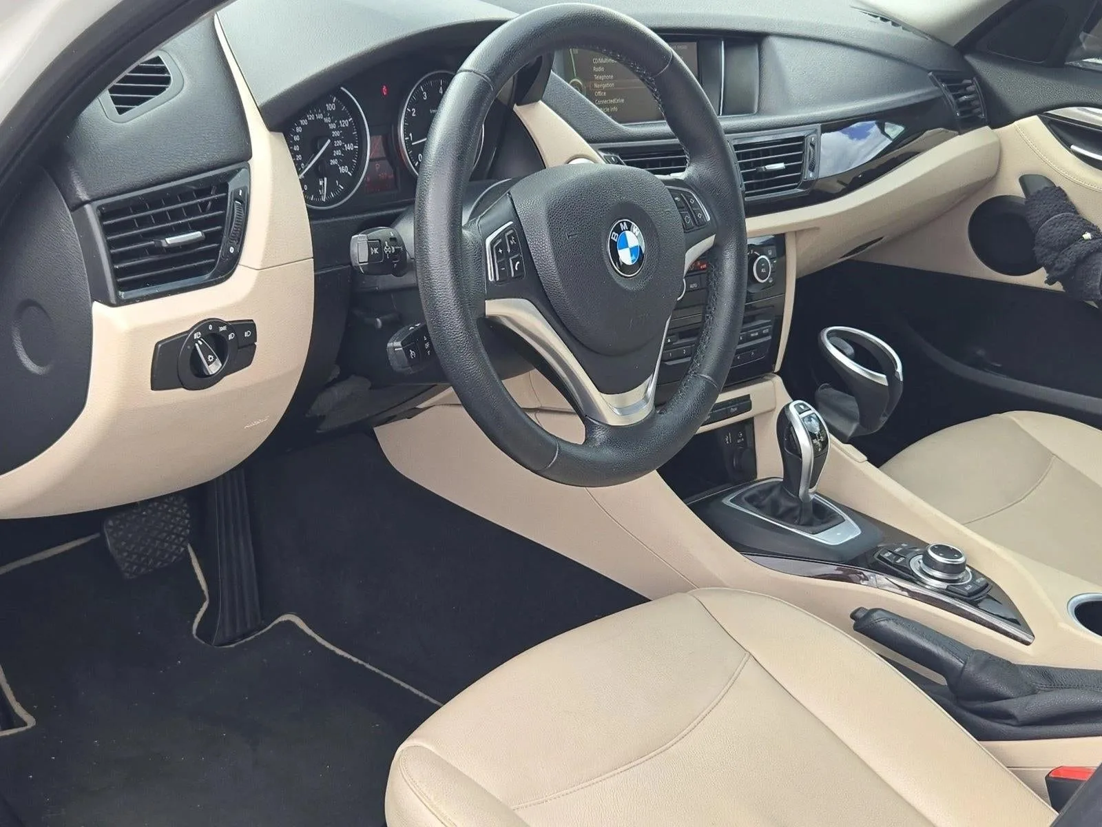 2014 BMW X1 sDrive28i RWD 4dr SAV photo 9