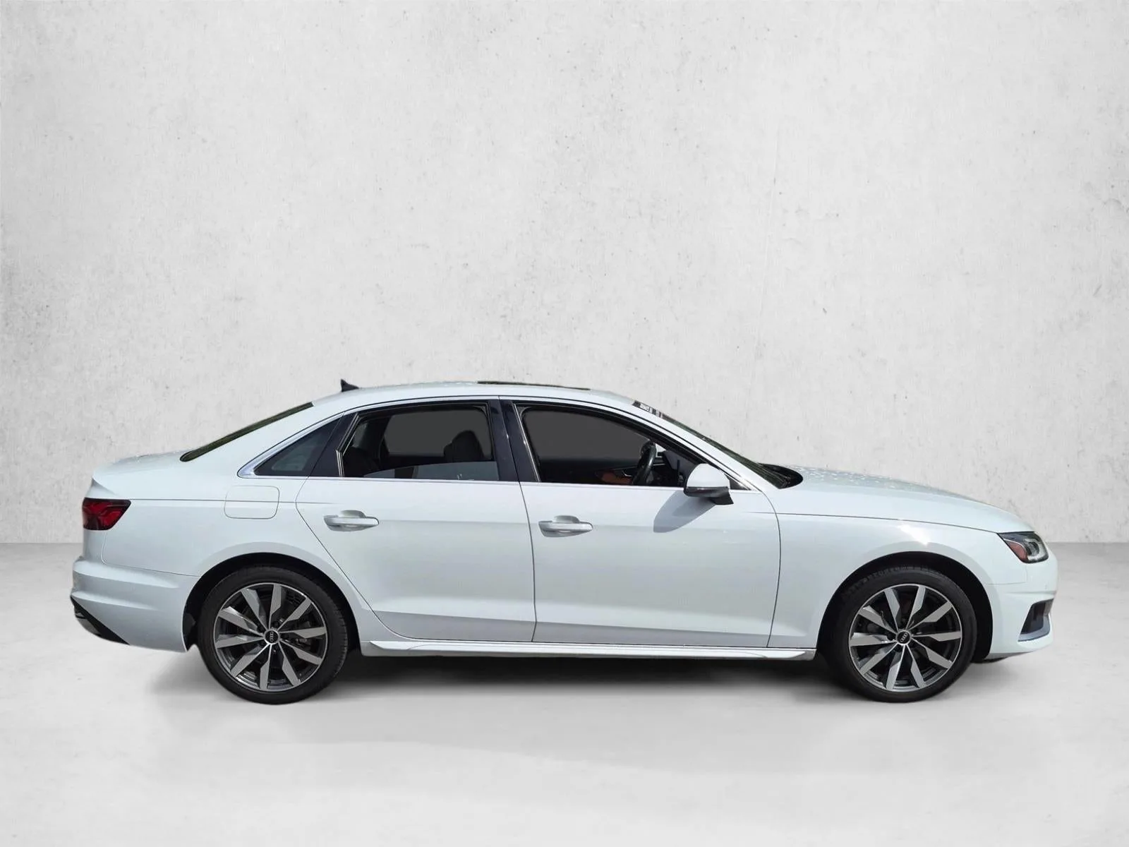 2022 Audi A4 Sedan Premium 40 TFSI quattro photo 4