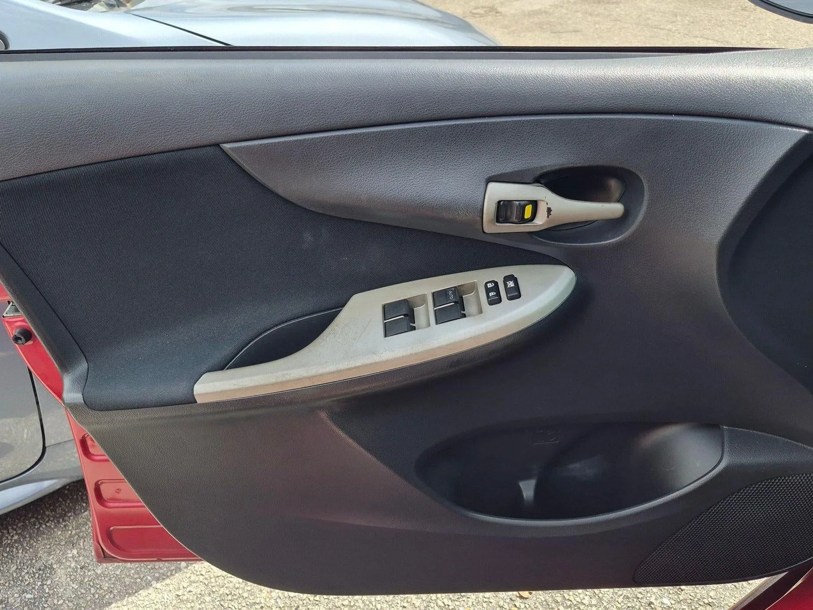 2013 Toyota Corolla S photo 9