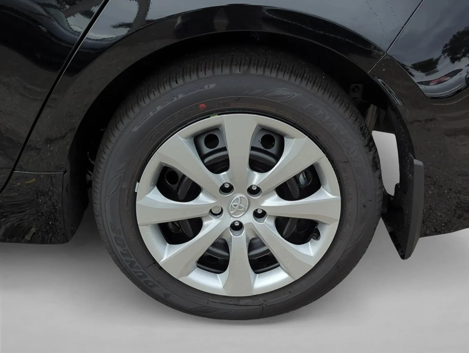 2026 Toyota Corolla LE CVT (Natl) photo 9